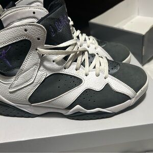 Jordans Retro 7